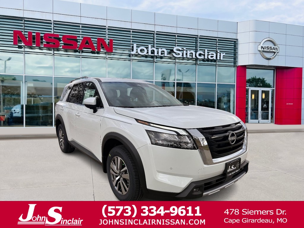 2025 Nissan Pathfinder SL's photo