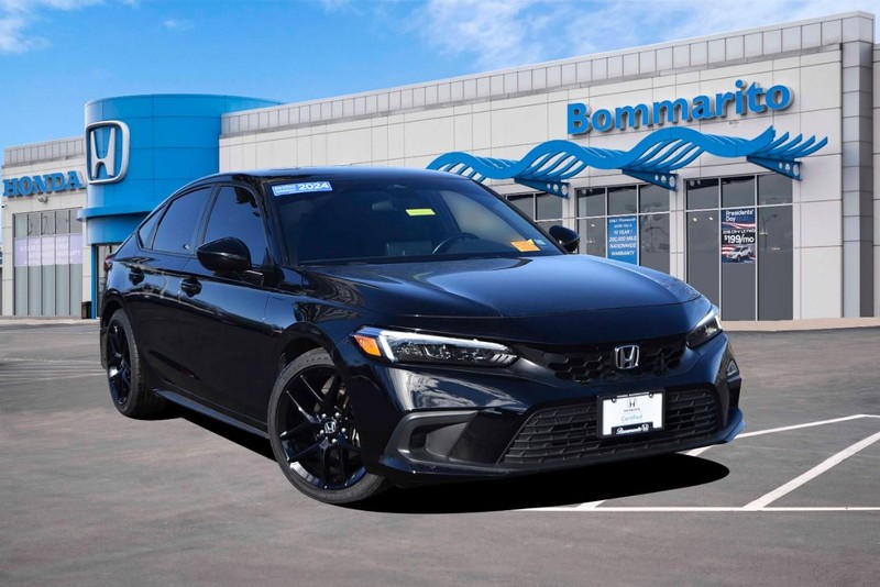 2024 Honda Civic Hatchback Sport's photo