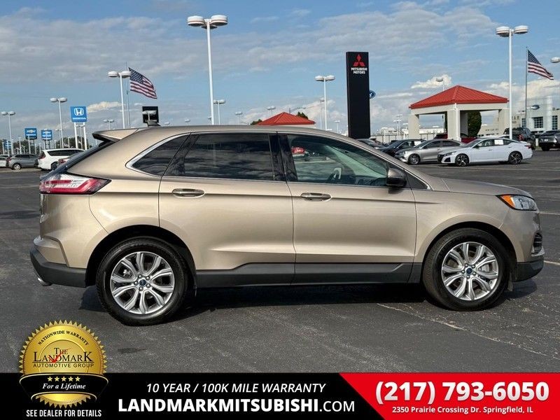 2021 Ford Edge Titanium's photo