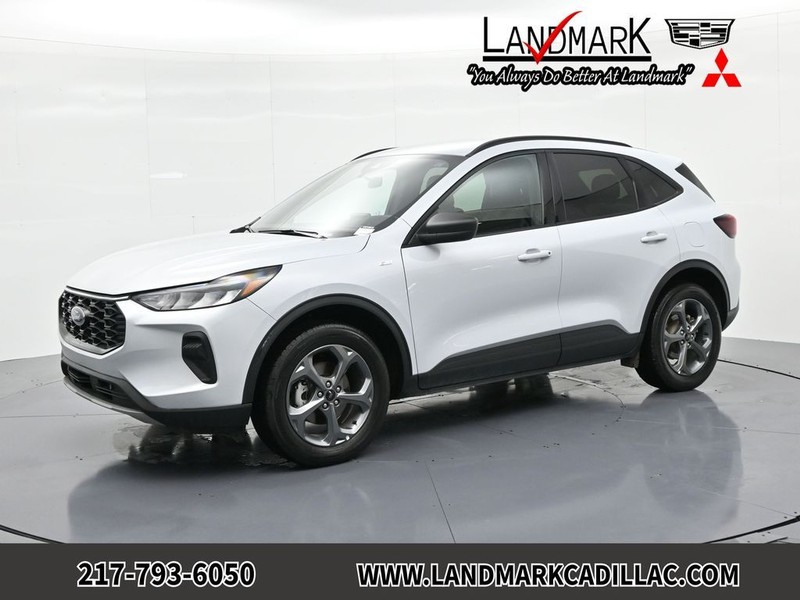 2025 Ford Escape ST-Line's photo