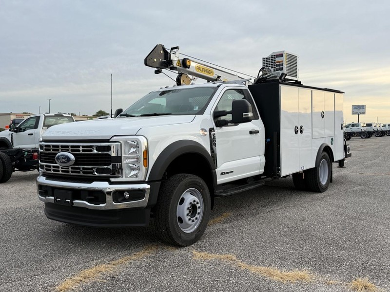 2024 Ford F-600 Super Duty Chassis Cab XL's photo