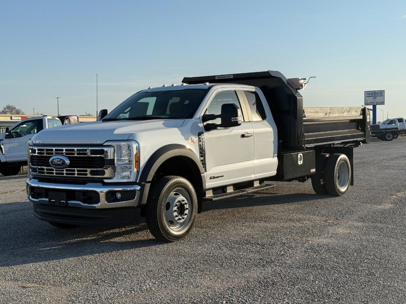2025 Ford F-550 Super Duty Chassis Cab XL's photo