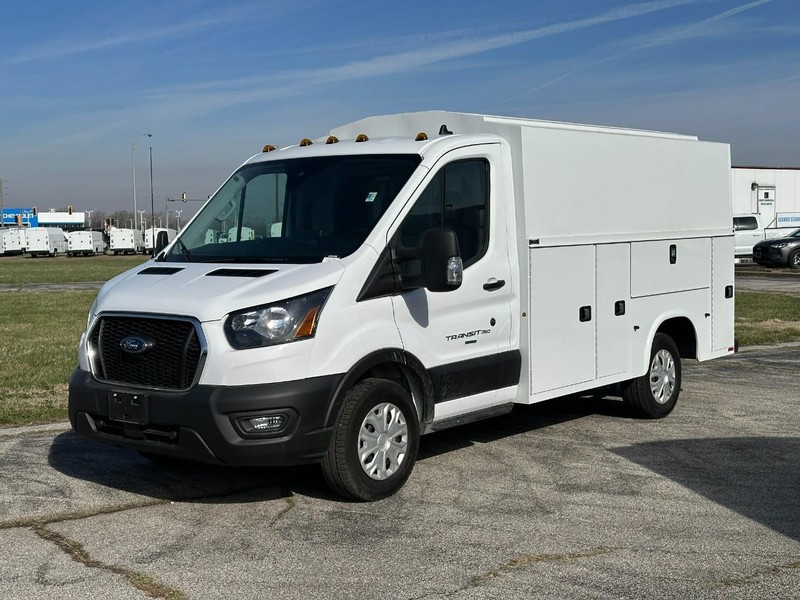 2024 Ford Transit Cutaway Base's photo