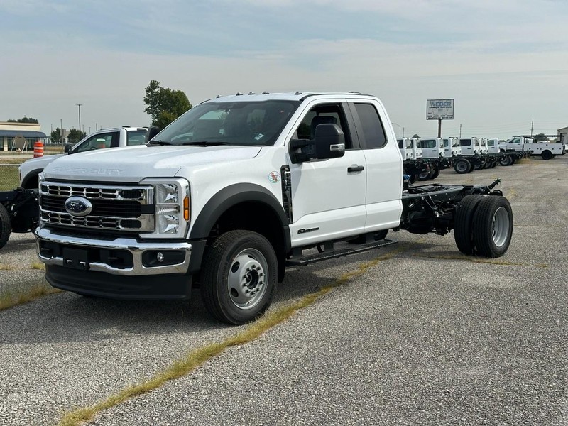 2026 Ford F-550 Super Duty Chassis Cab XL's photo