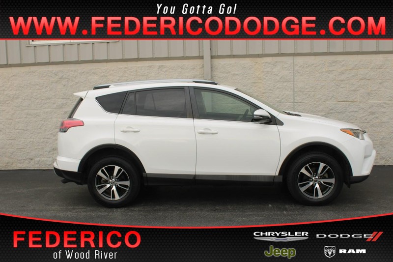 2018 Toyota RAV4 XLE's photo