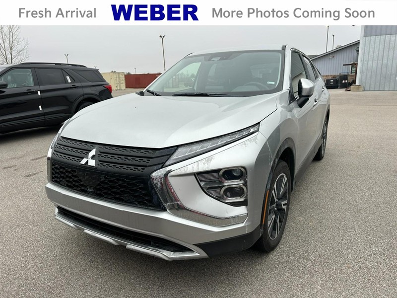 2025 Mitsubishi Eclipse Cross SE's photo