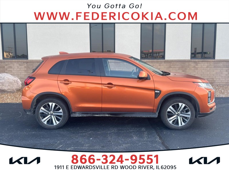 2022 Mitsubishi Outlander Sport ES's photo