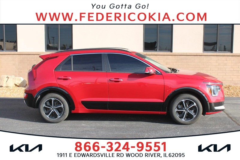 2023 Kia Niro SX's photo