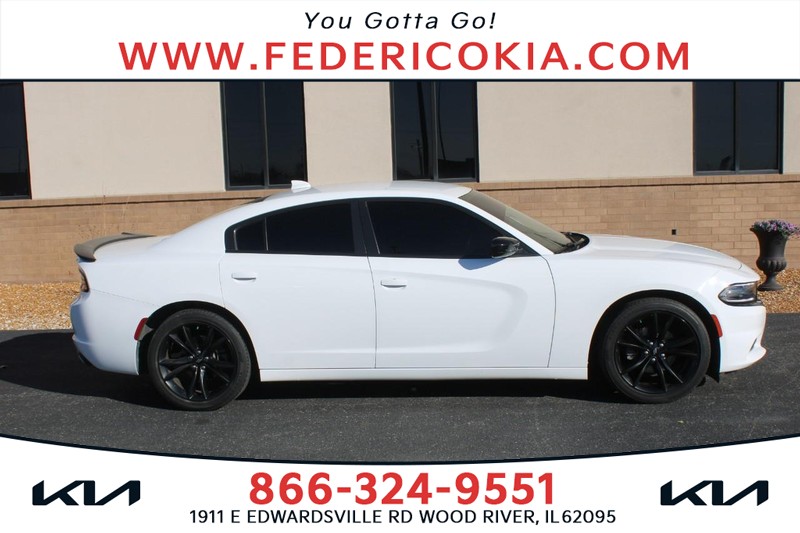 2018 Dodge Charger SXT's photo