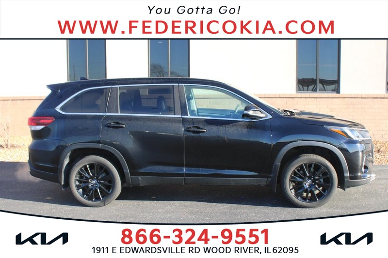 2019 Toyota Highlander SE's photo