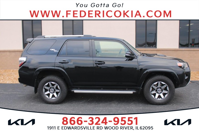 2018 Toyota 4Runner Off-Road Premium's photo