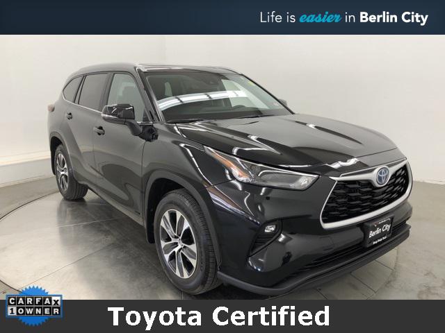 2024 Toyota Highlander XLE's photo