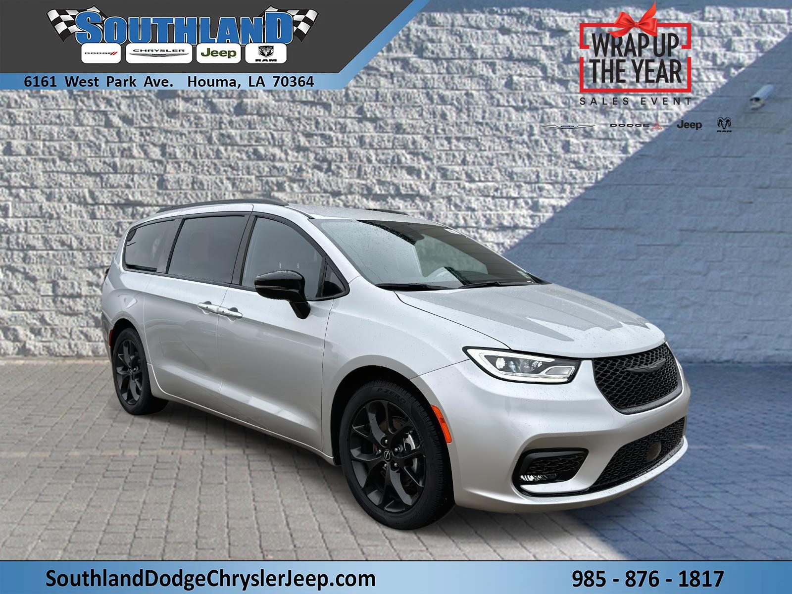 2026 Chrysler Pacifica Select's photo