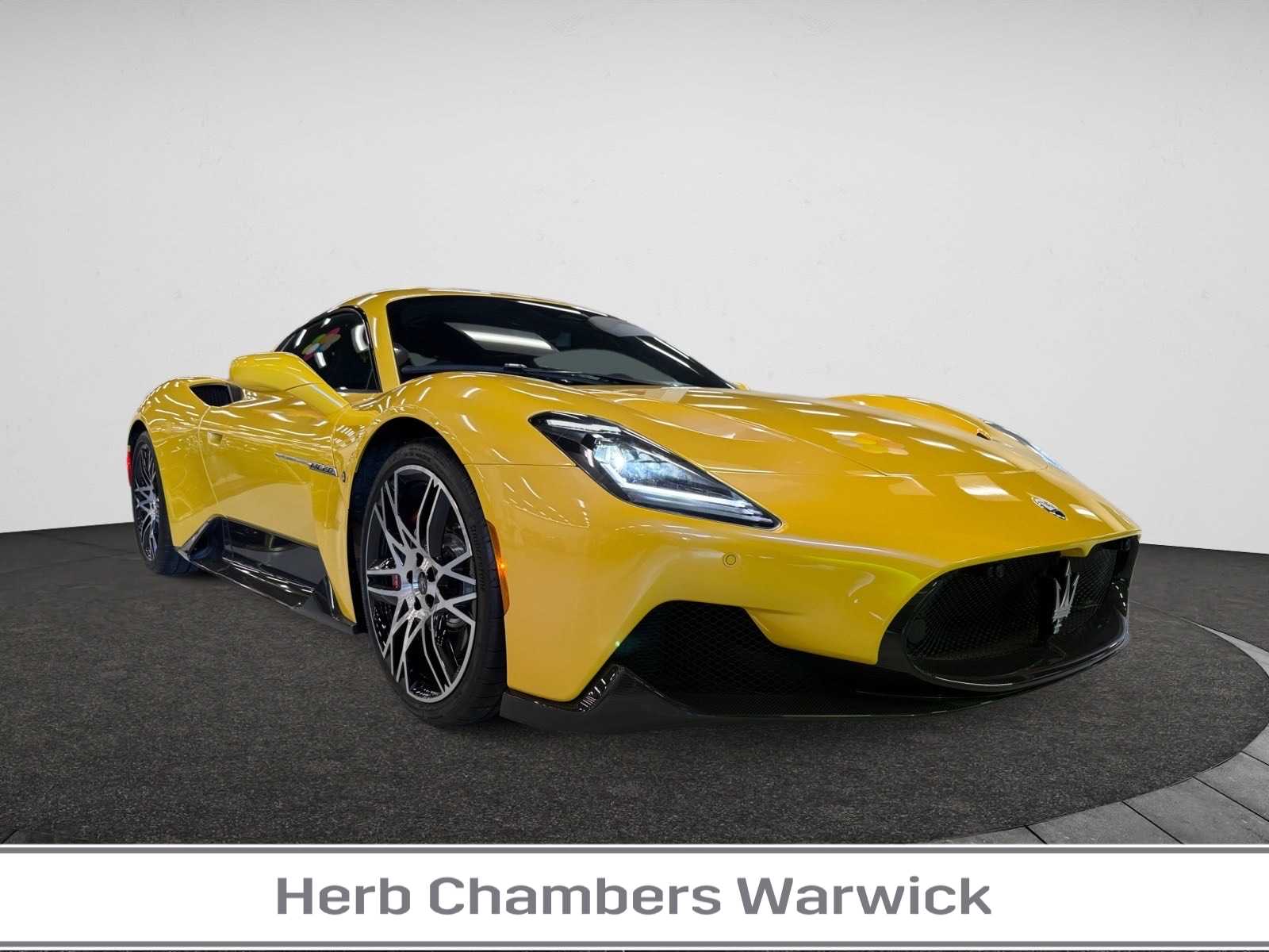 2023 Maserati MC20 Base's photo