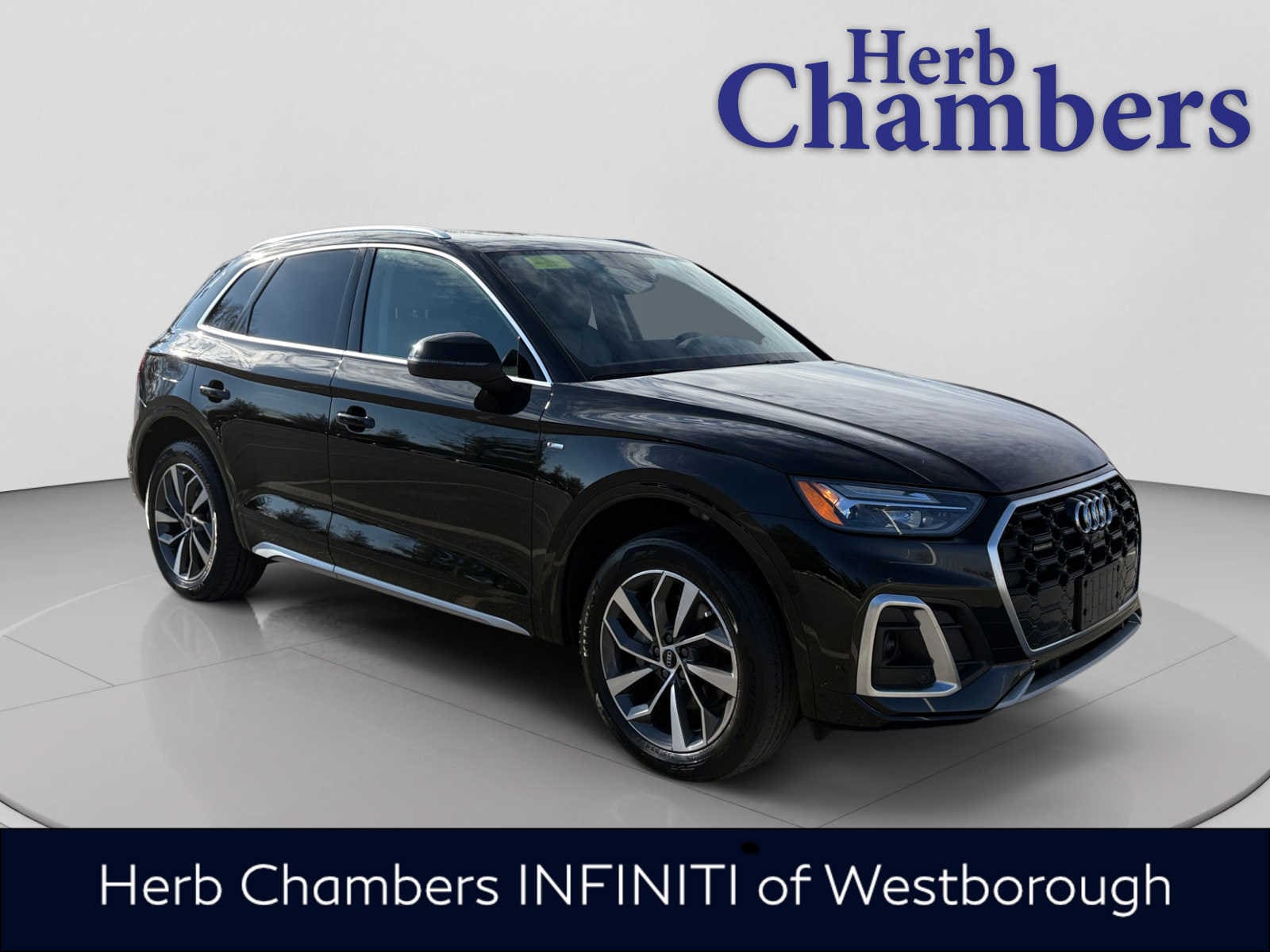 2023 Audi Q5 Premium Plus's photo