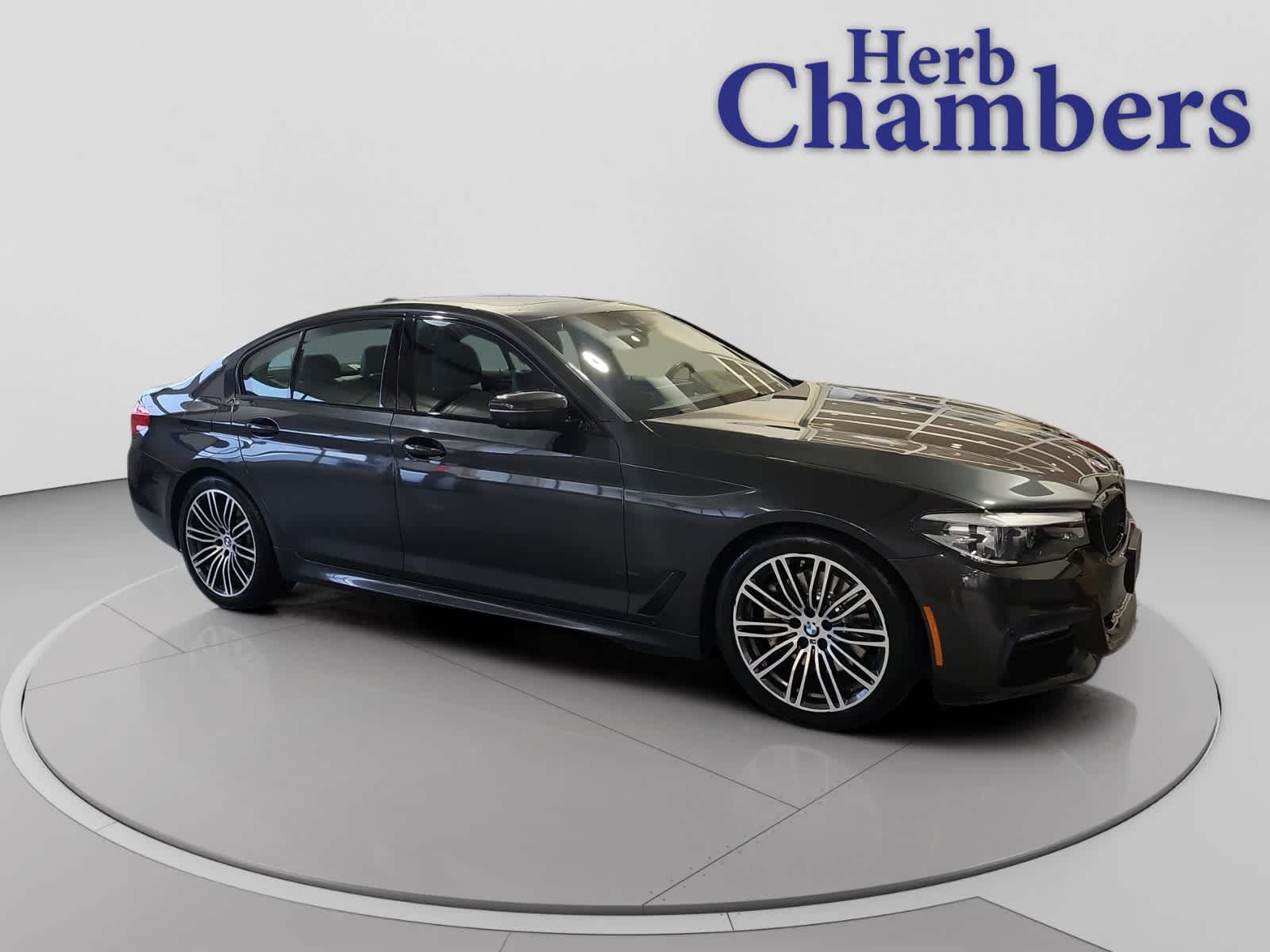 2019 BMW 5 Series 540i's photo