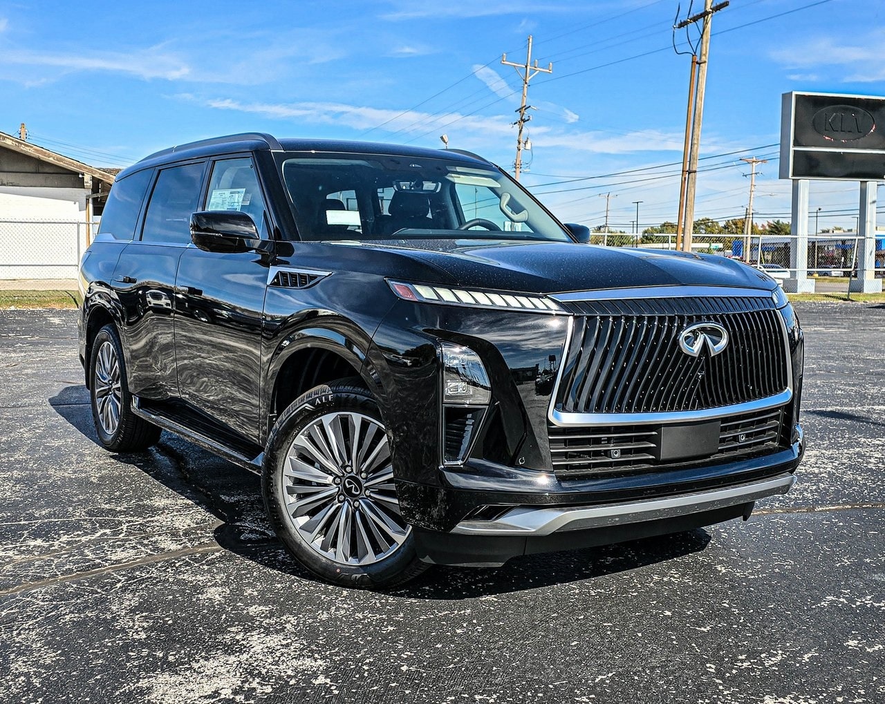2026 INFINITI QX80 Luxe's photo
