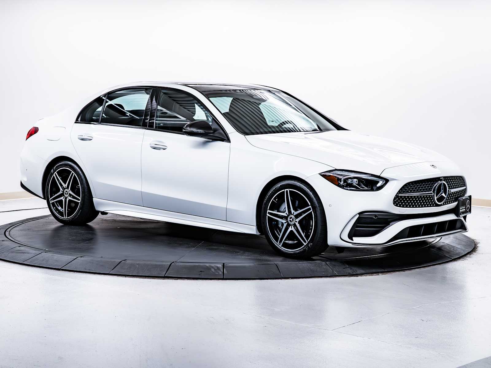 2022 Mercedes-Benz C-Class Sedan C 300's photo